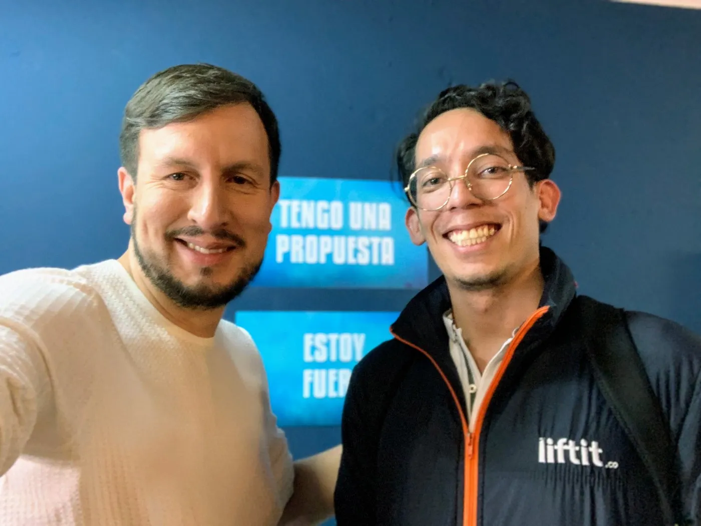 Selfie with Liftit branding.